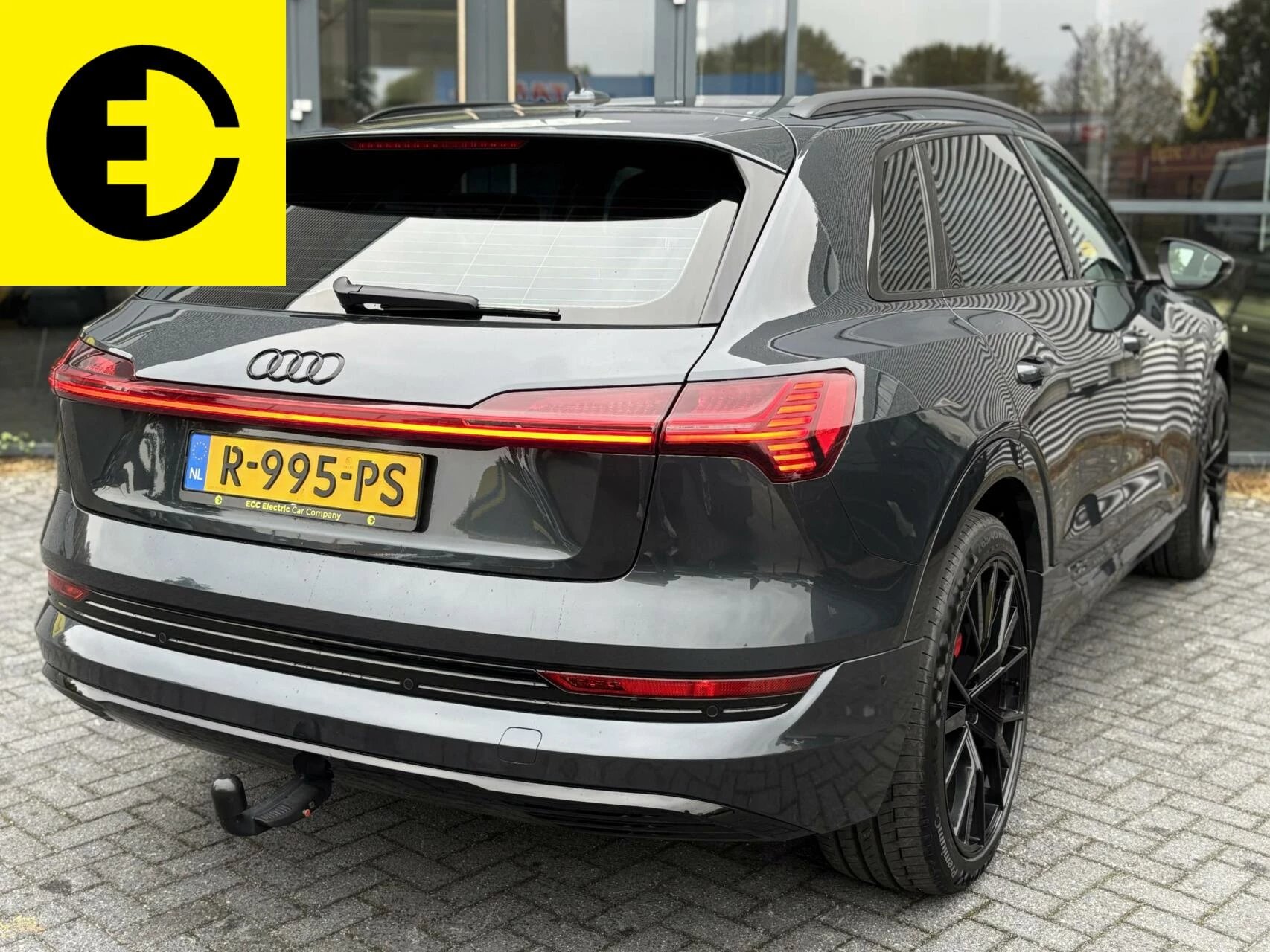 Hoofdafbeelding Audi e-tron