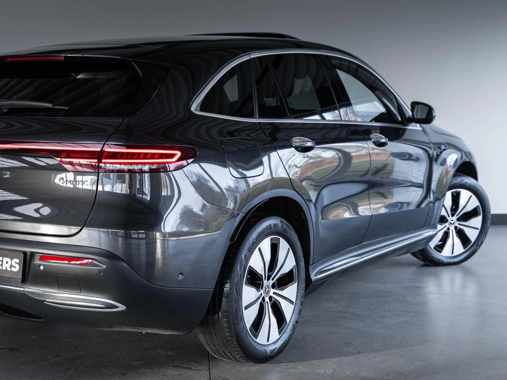 Hoofdafbeelding Mercedes-Benz EQC