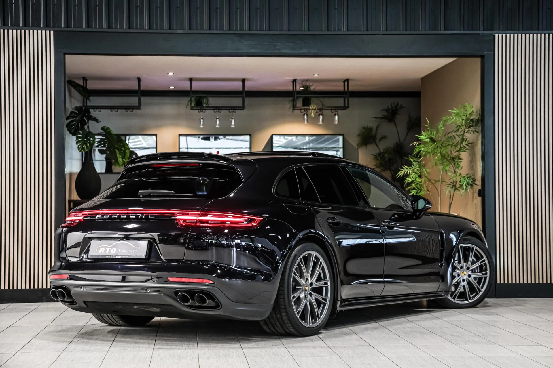 Hoofdafbeelding Porsche Panamera