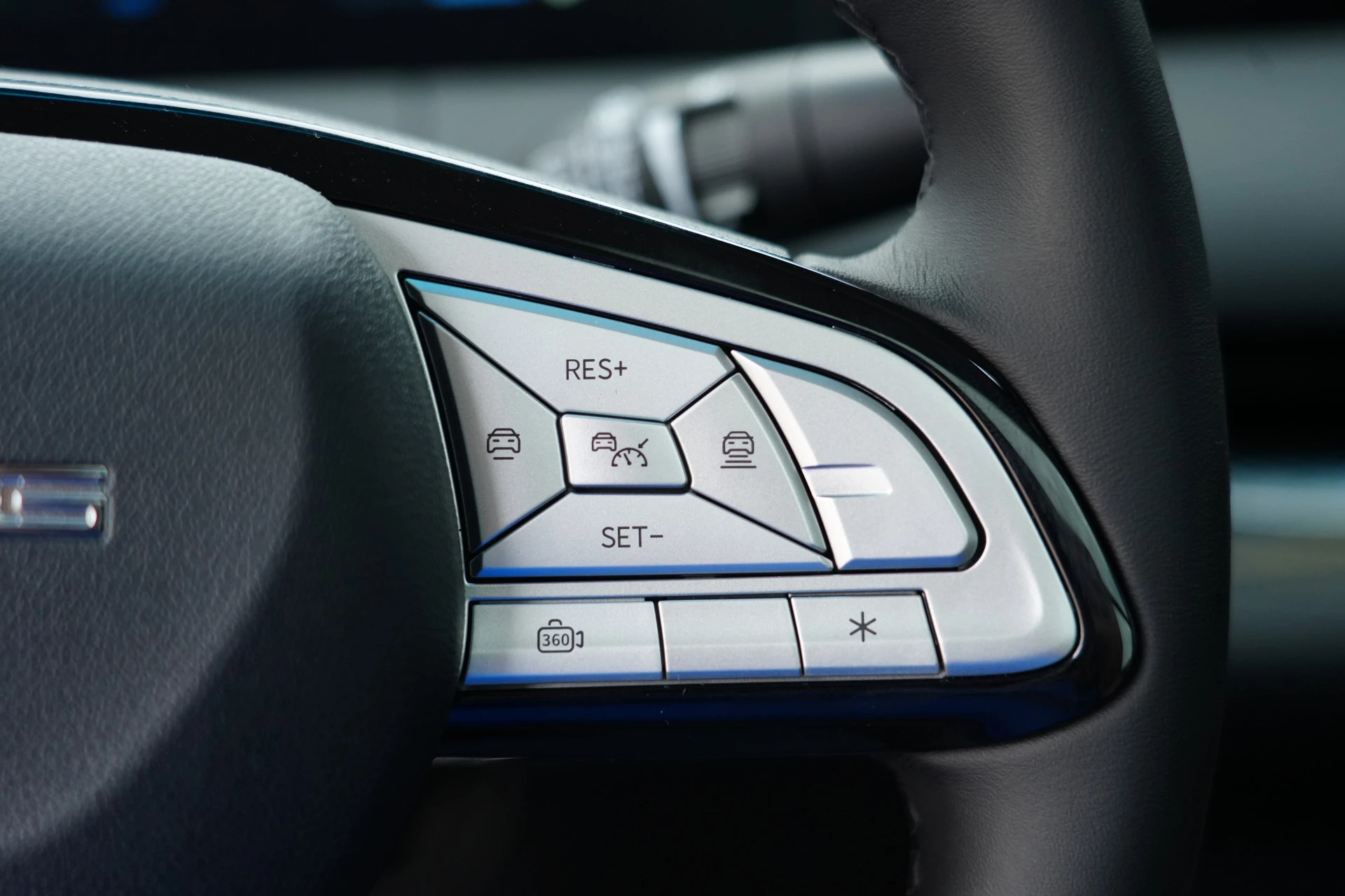 Hoofdafbeelding DFSK Forthing 9