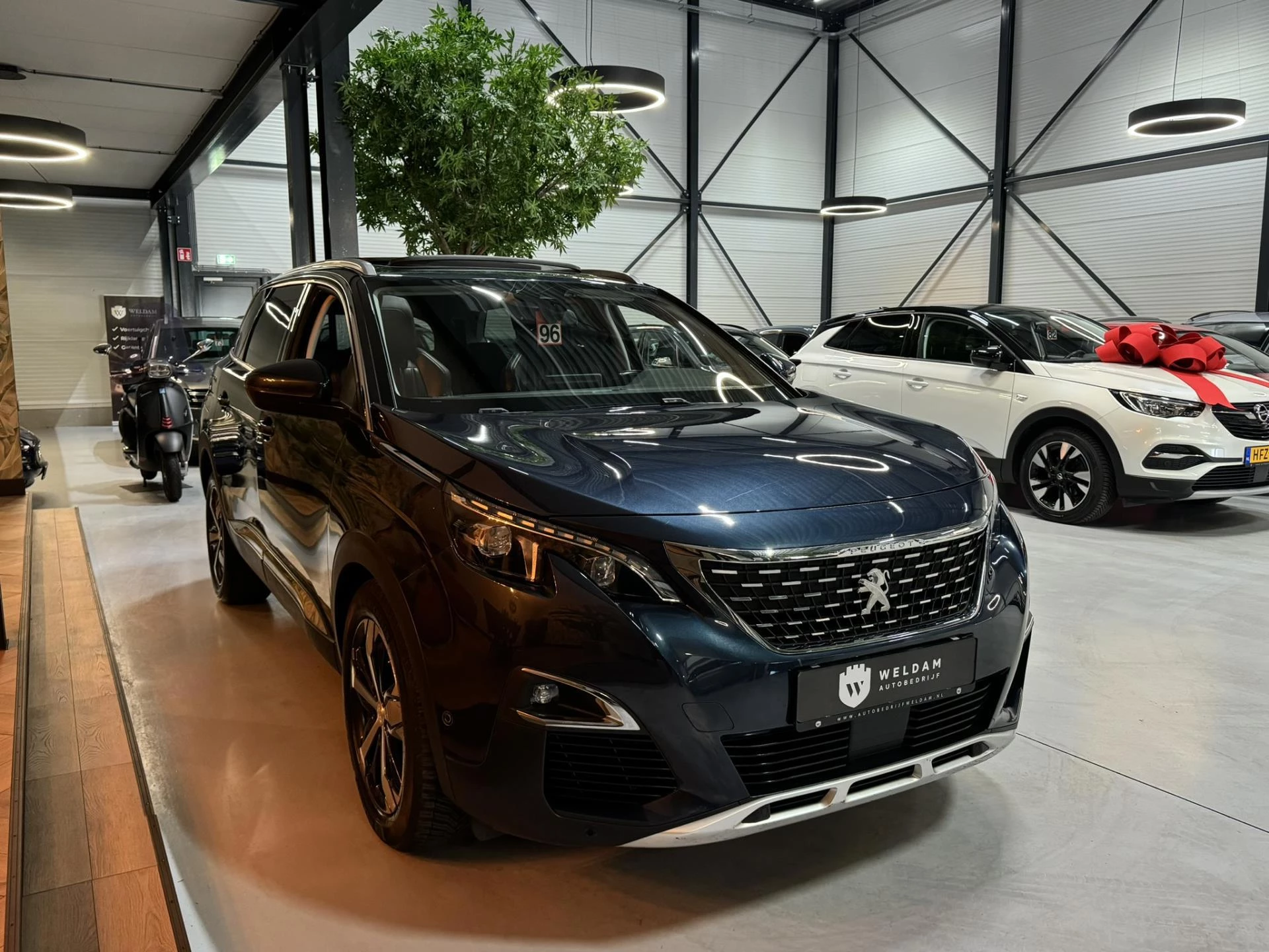 Hoofdafbeelding Peugeot 5008
