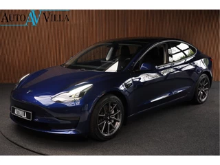 Tesla Model 3 Autopilot ACC Stuurverwarm. Afneemb. trekhaak PDC Leer Navi Panoramadak 360° Elektr. achterklep Stoelverwarming voor & achter Climate voor & achter LM velgen BTW auto!