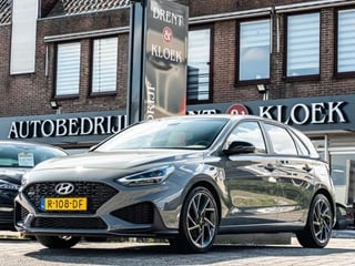 Hoofdafbeelding Hyundai i30 Hyundai i30 1.5 T-GDi MHEV N Line ORG NL ELEK STOELEN CAMERA LED PRIVACY GLASS 27000KM!!