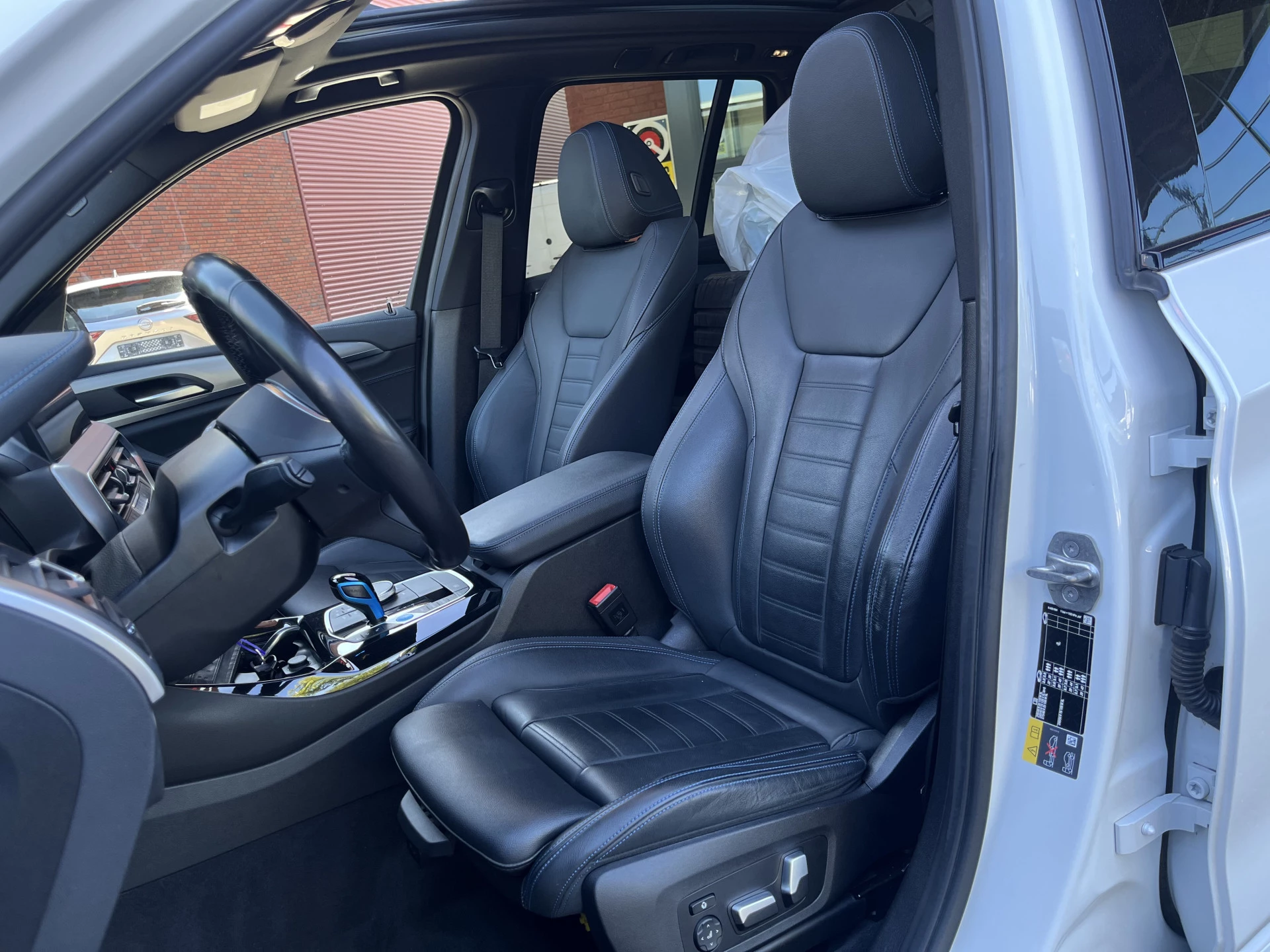 Hoofdafbeelding BMW iX3