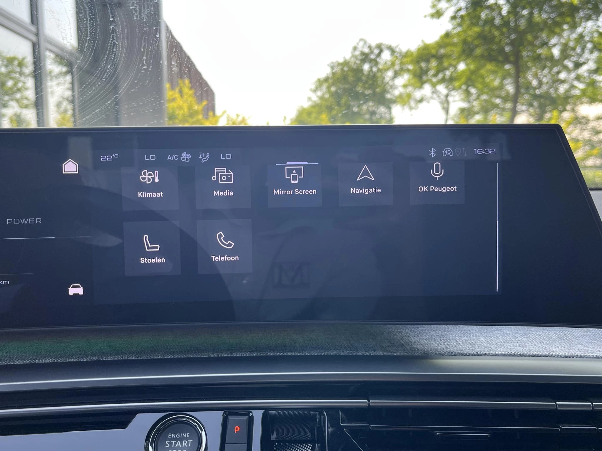 Hoofdafbeelding Peugeot e-5008