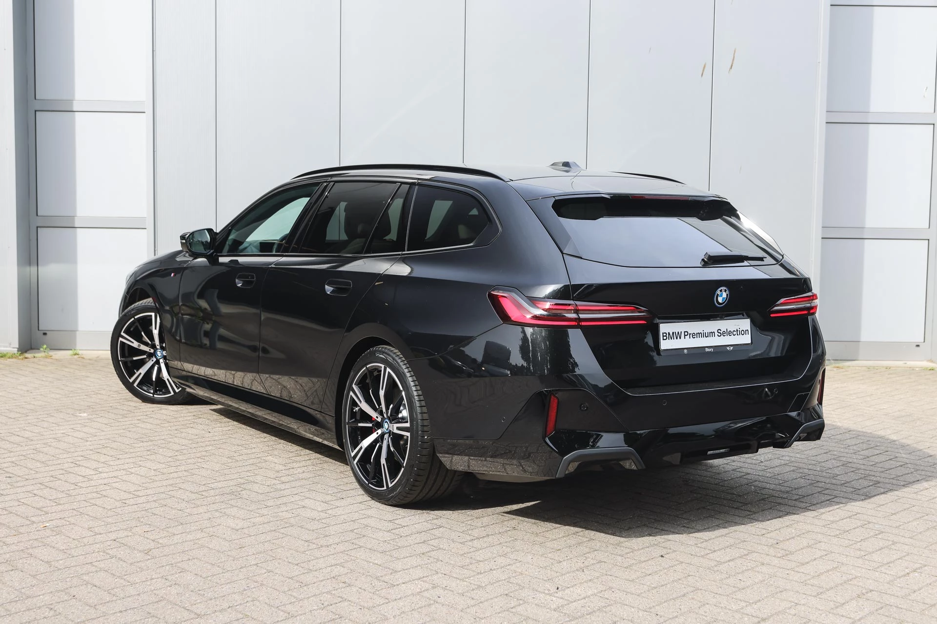 Hoofdafbeelding BMW i5