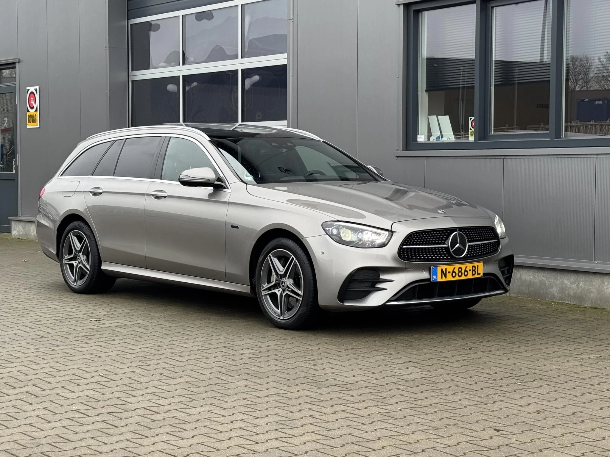 Hoofdafbeelding Mercedes-Benz E-Klasse