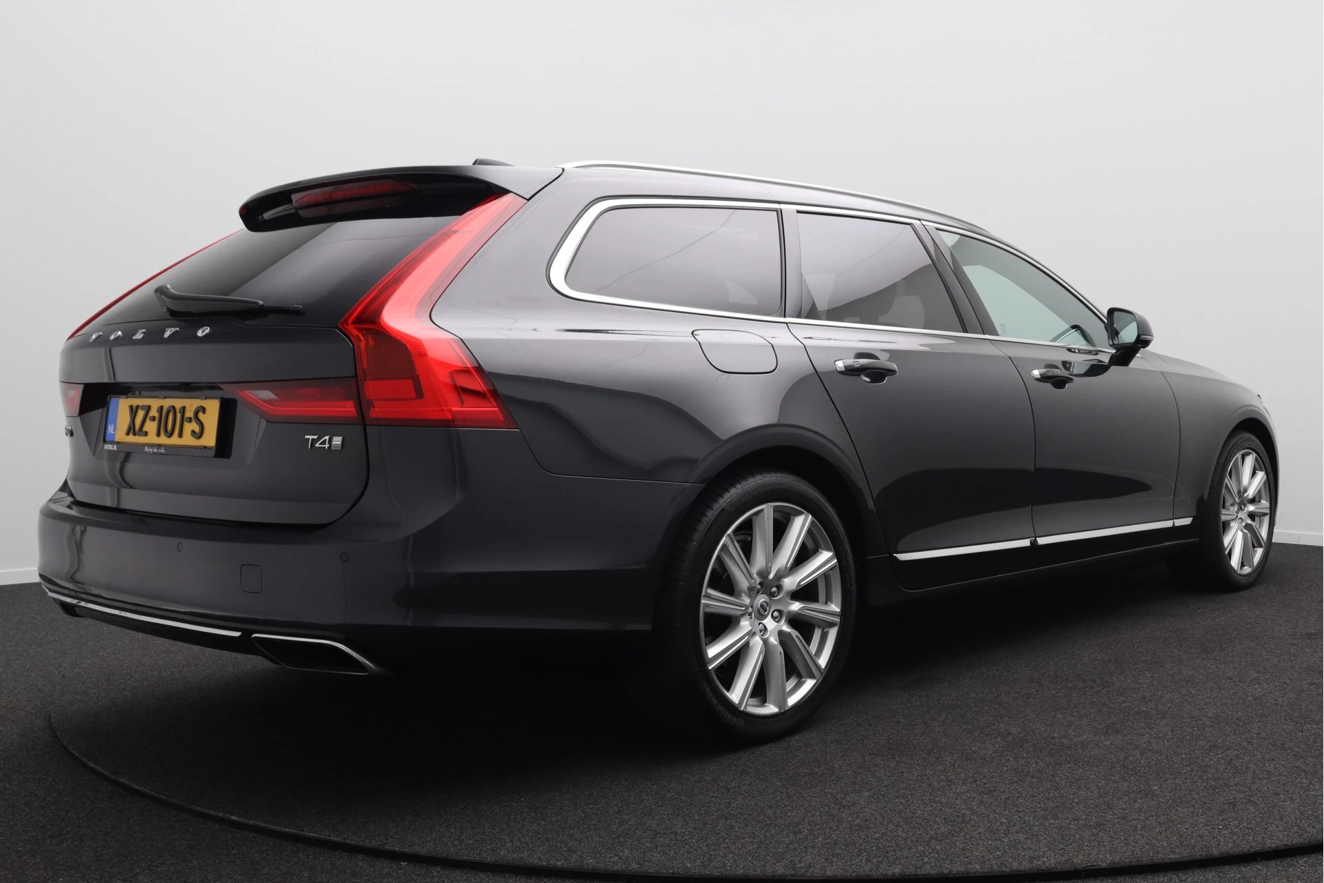 Hoofdafbeelding Volvo V90