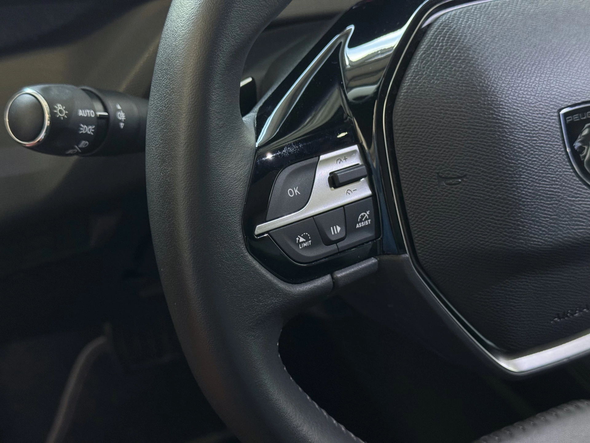 Hoofdafbeelding Peugeot 408
