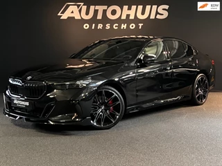 BMW 5-serie 520i High Executive Edition M Stuurverwarming/ Laser/ 21"/ Glazendak/ Memoryseats/ 360Camera/ M Gordels/