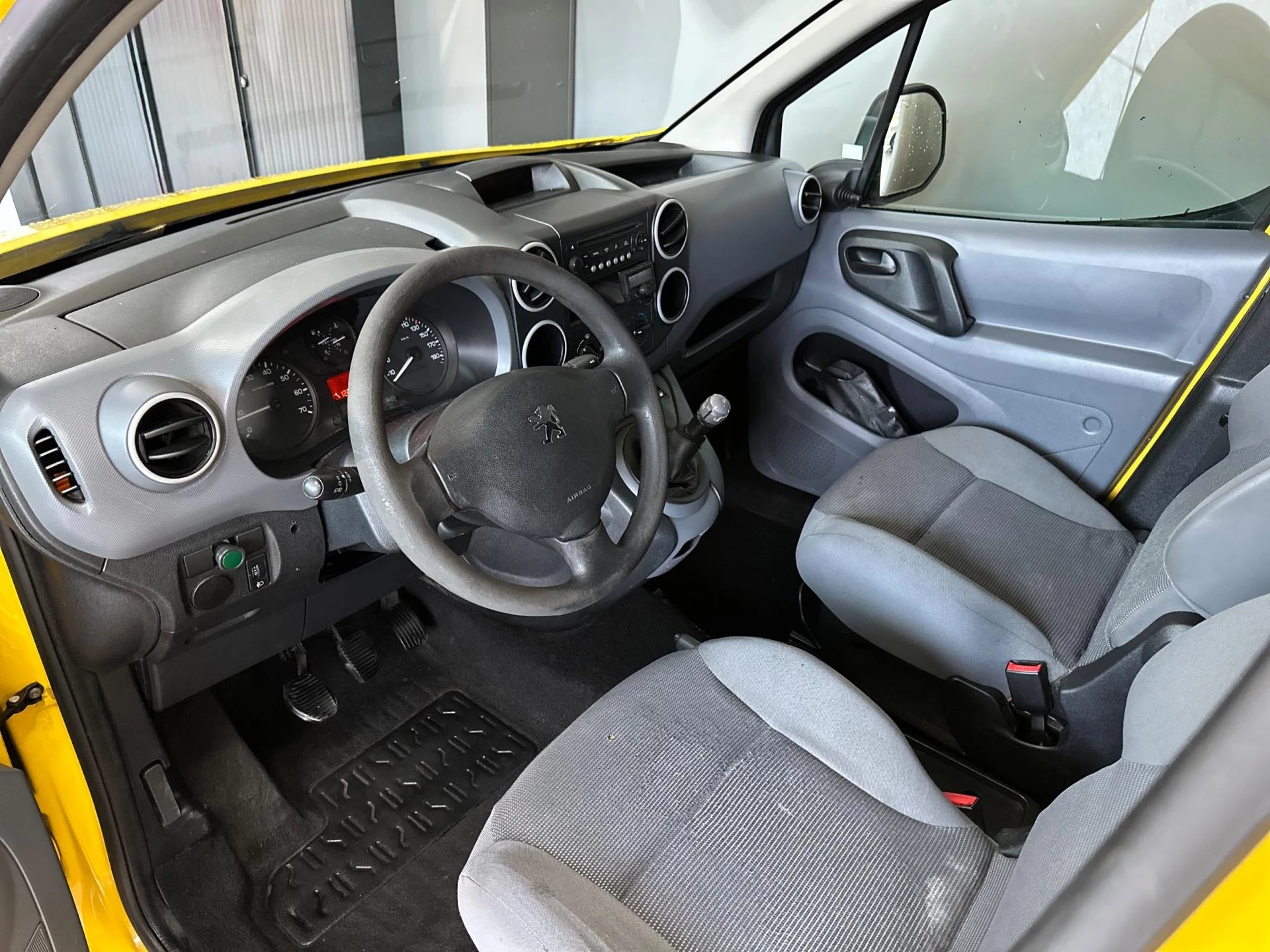 Hoofdafbeelding Peugeot Partner