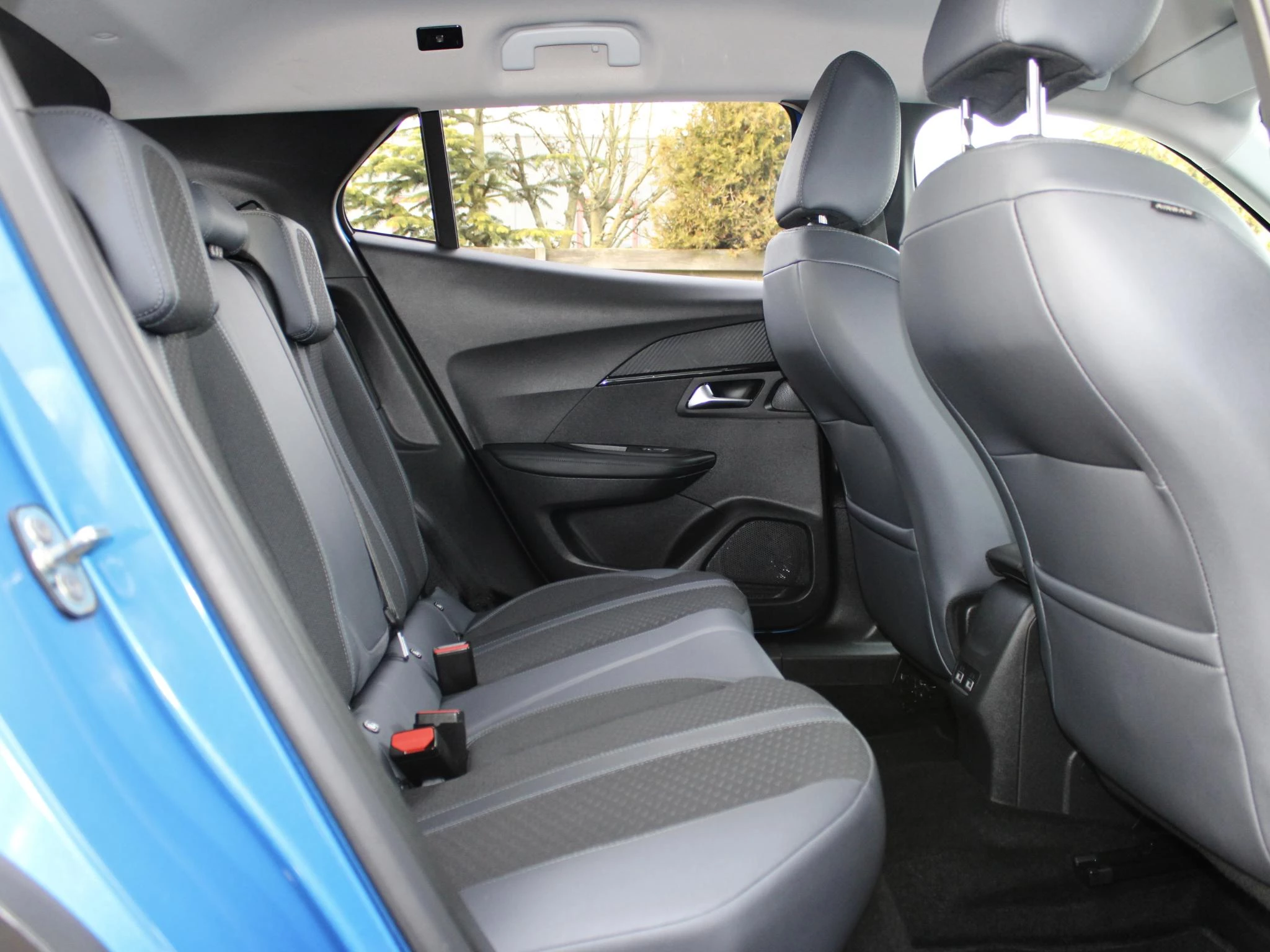 Hoofdafbeelding Peugeot e-2008