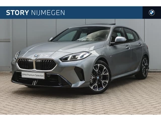 BMW 1 Serie 120 M Sport Automaat / Panoramadak / Sportstoelen / Achteruitrijcamera / M Adaptief onderstel / Parking Assistant