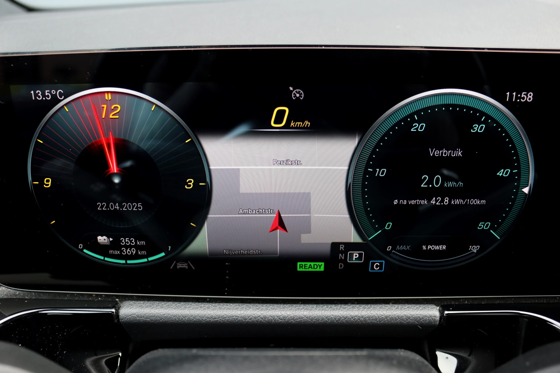 Hoofdafbeelding Mercedes-Benz EQA
