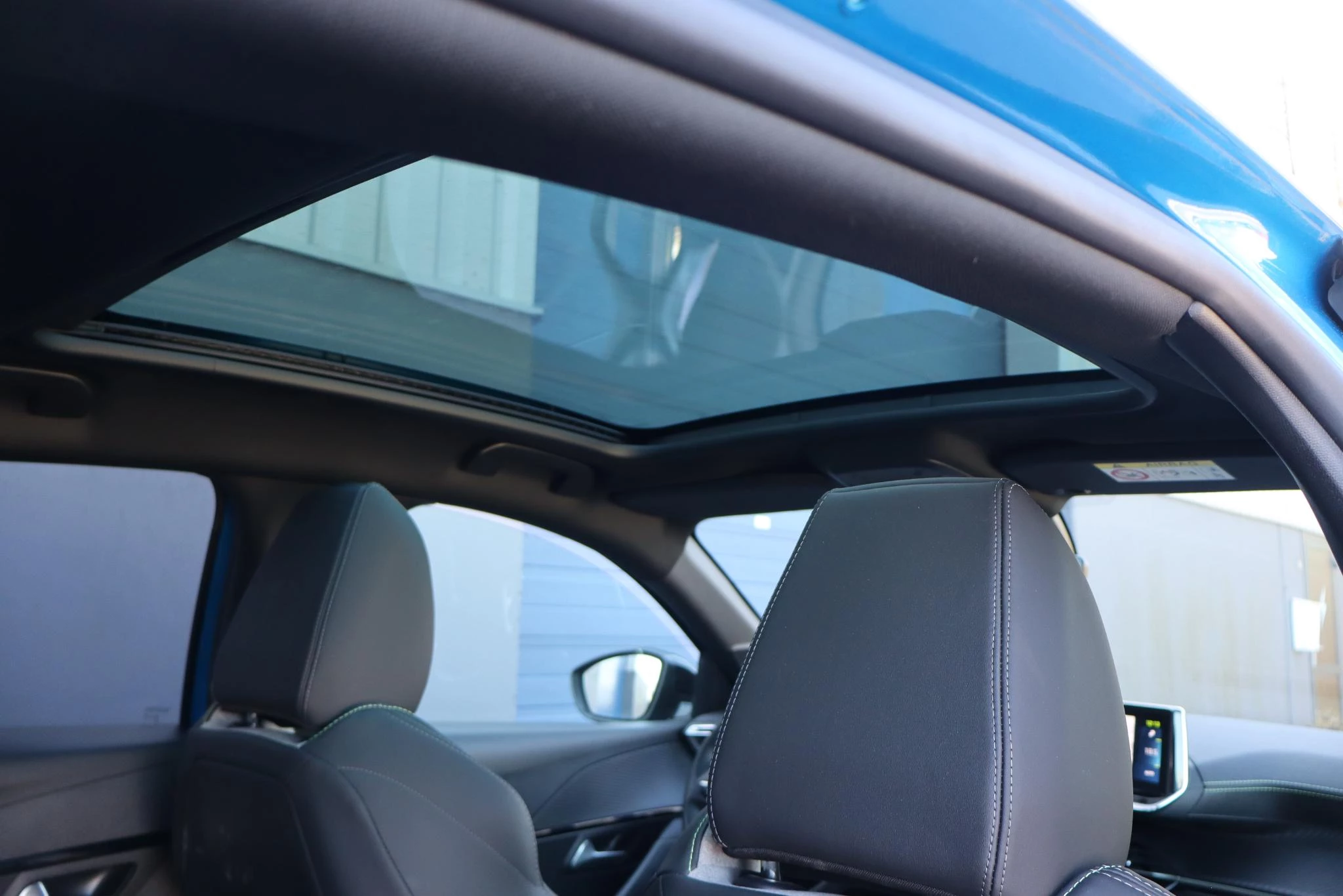 Hoofdafbeelding Peugeot e-208