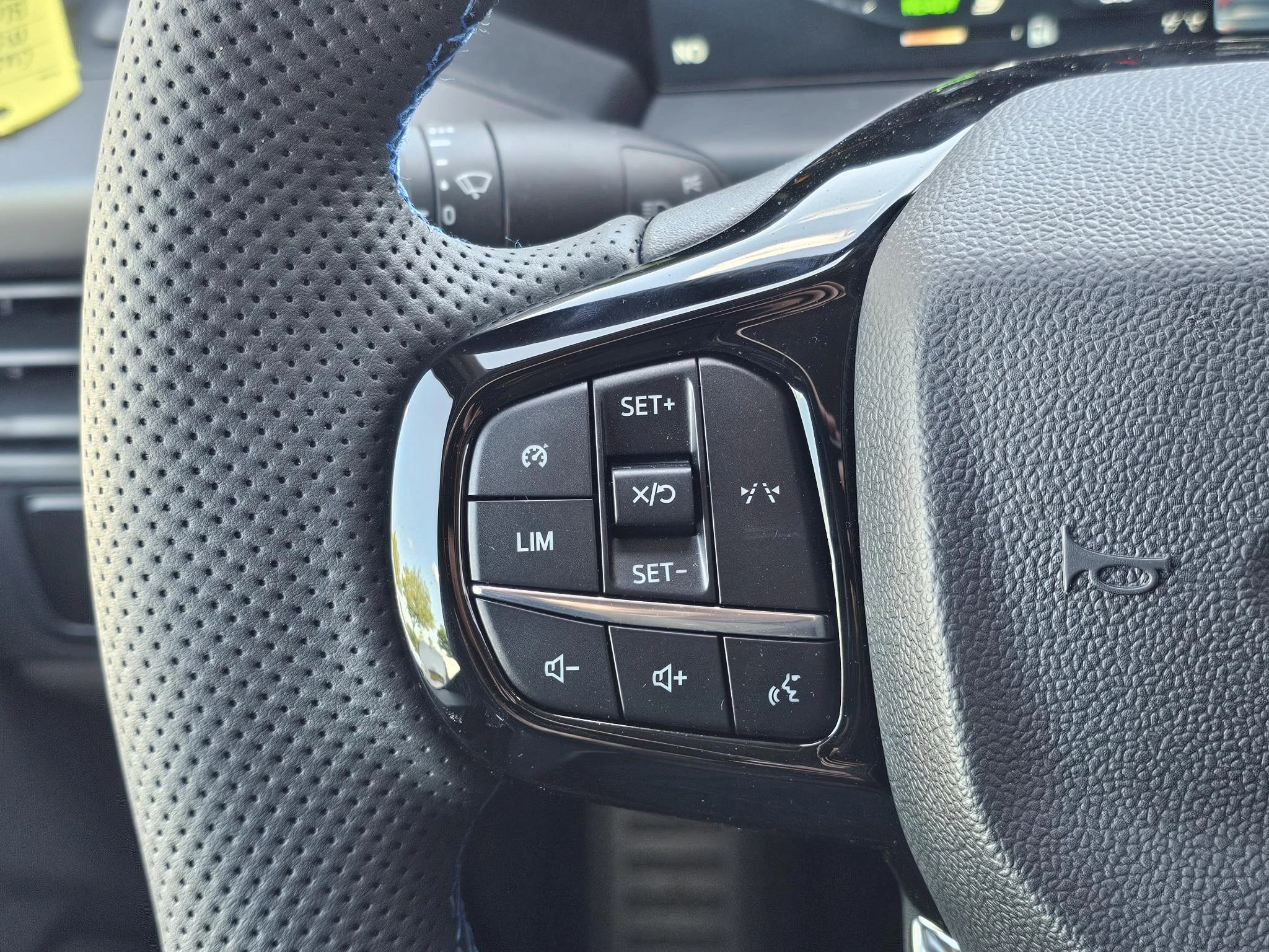Hoofdafbeelding Ford E-Transit Custom