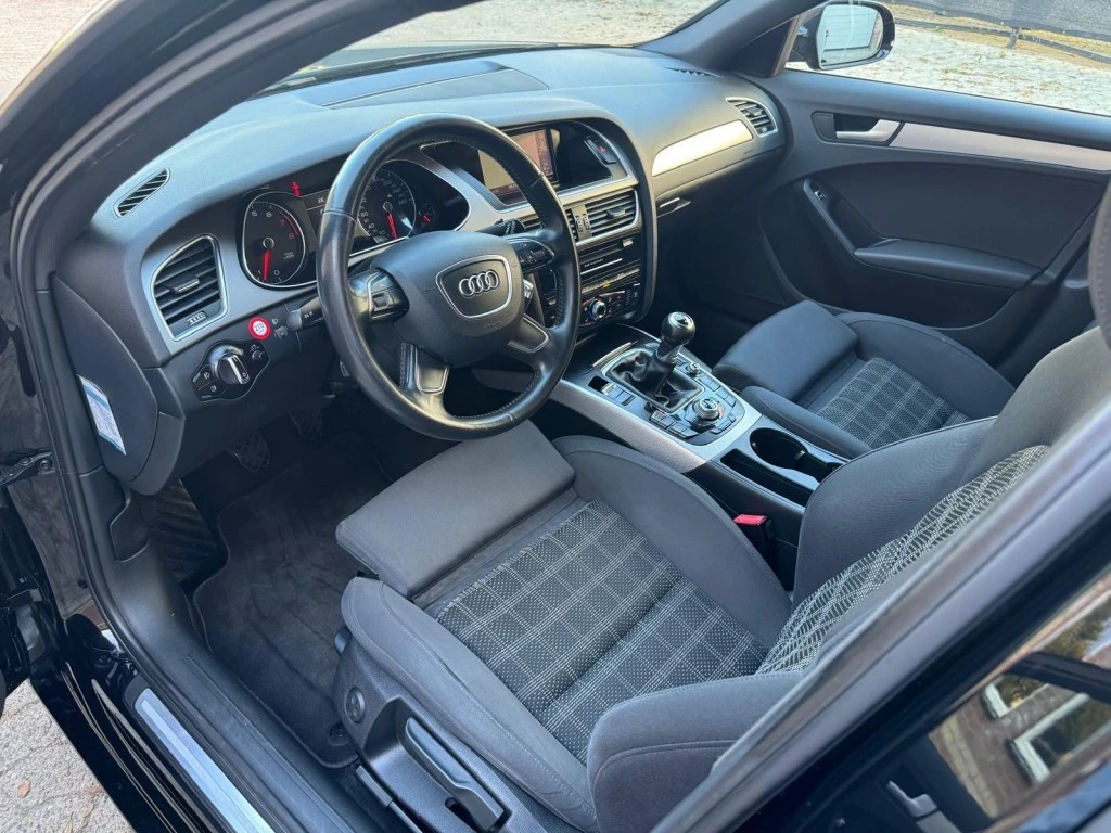 Hoofdafbeelding Audi A4
