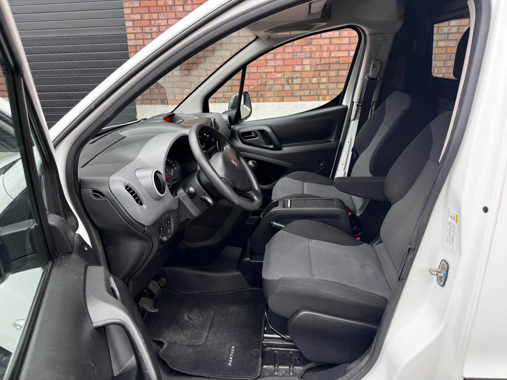 Hoofdafbeelding Peugeot Partner