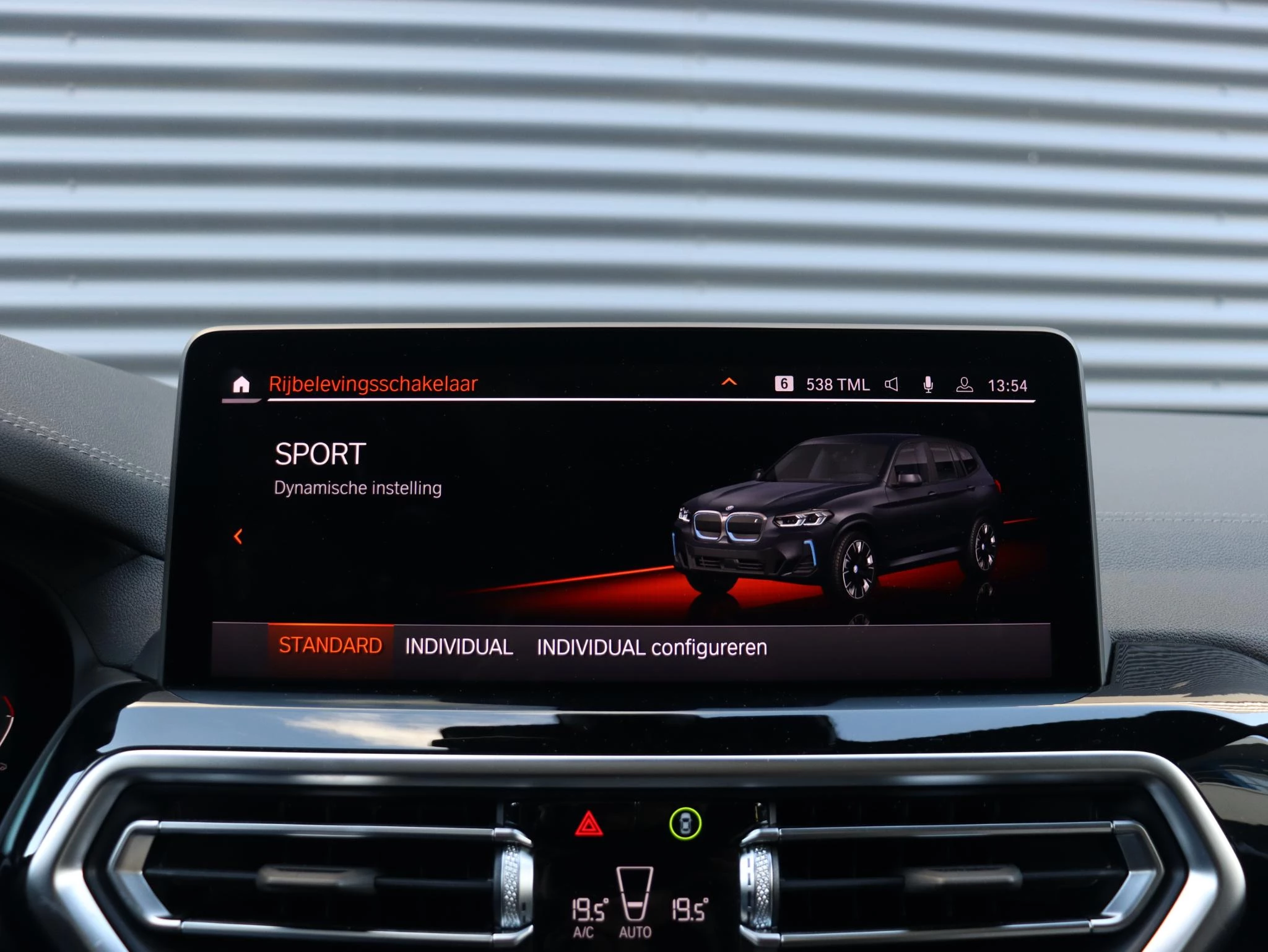 Hoofdafbeelding BMW iX3