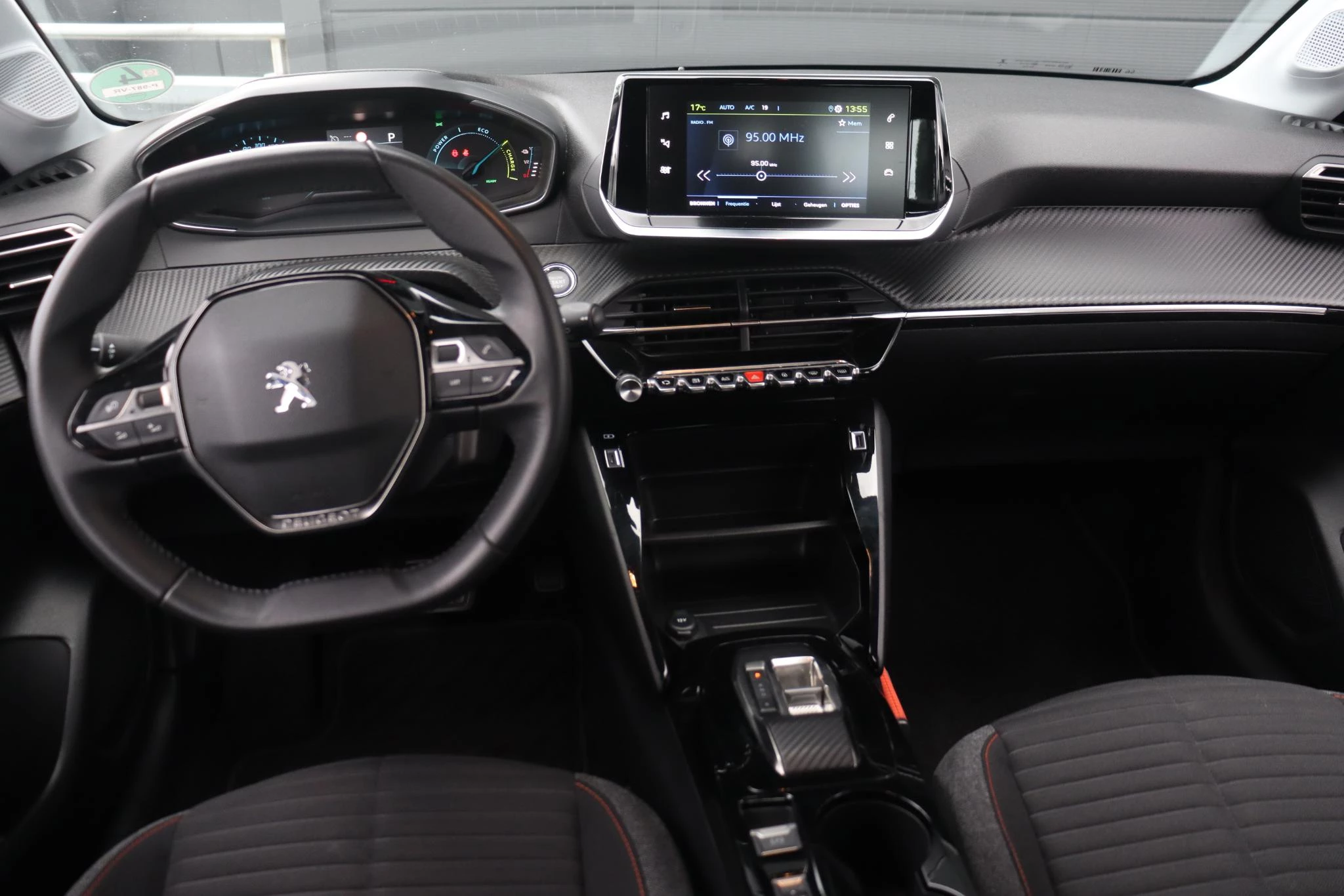 Hoofdafbeelding Peugeot e-208