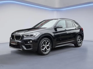BMW X1 sDrive20i High Executive /Apple Carplay/Leder/Camera/Stoel-Stuurverw./Adaptive Cruise/Elektr. Klep/H&K Audio/HUD/(MET GARANTIE*)