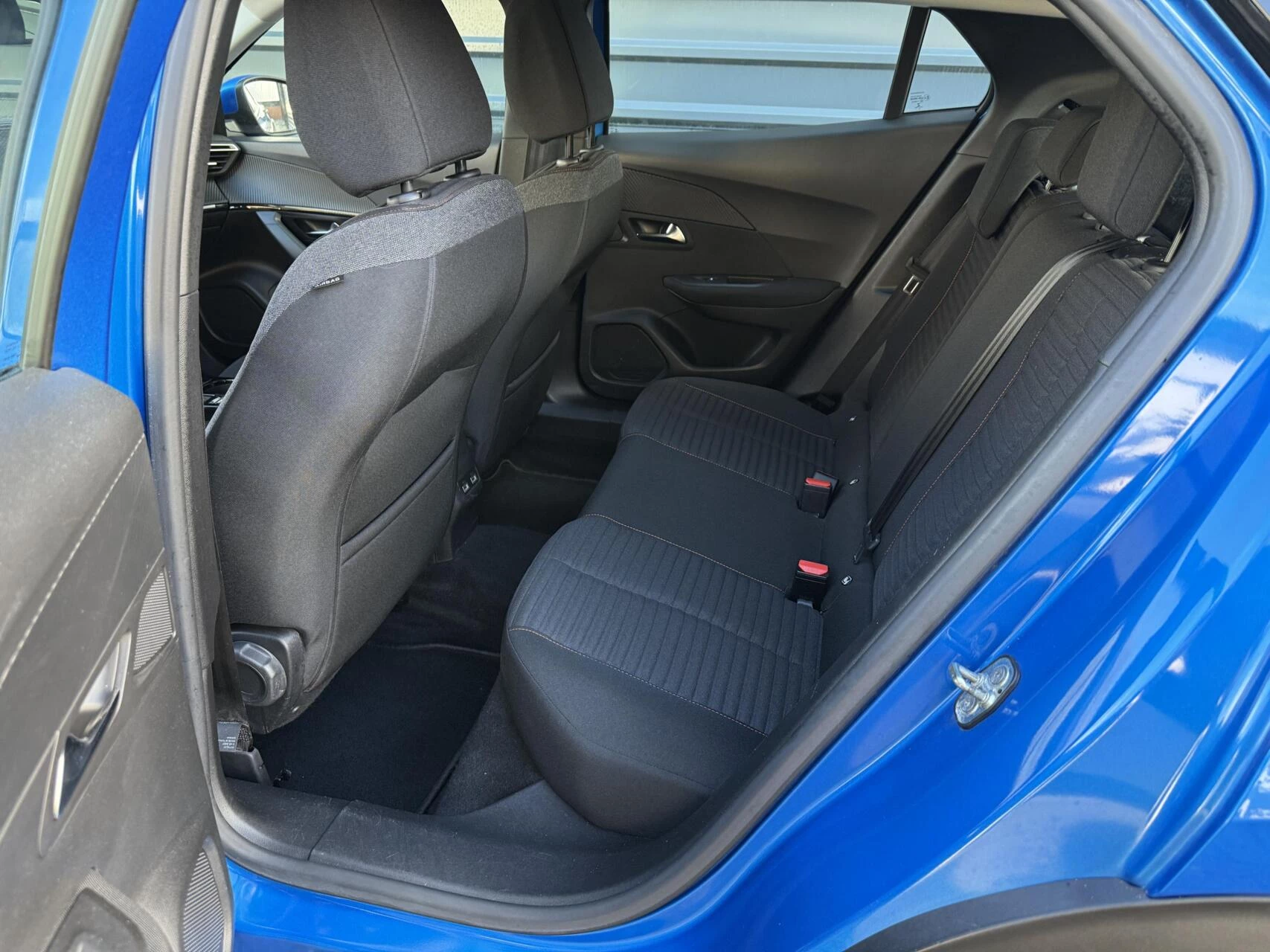 Hoofdafbeelding Peugeot e-2008