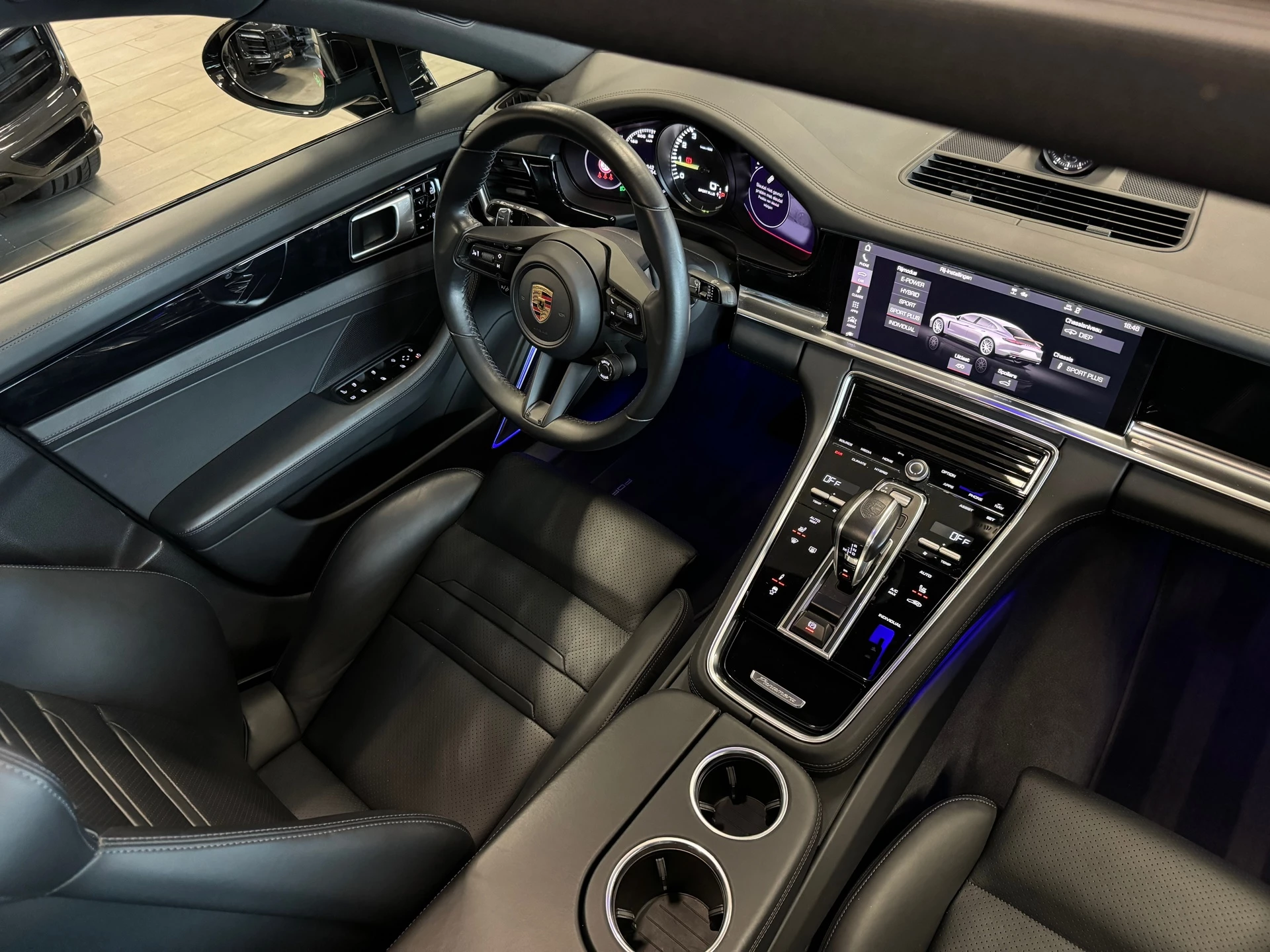 Hoofdafbeelding Porsche Panamera