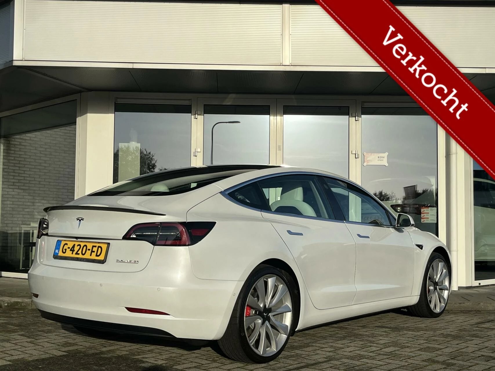 Hoofdafbeelding Tesla Model 3