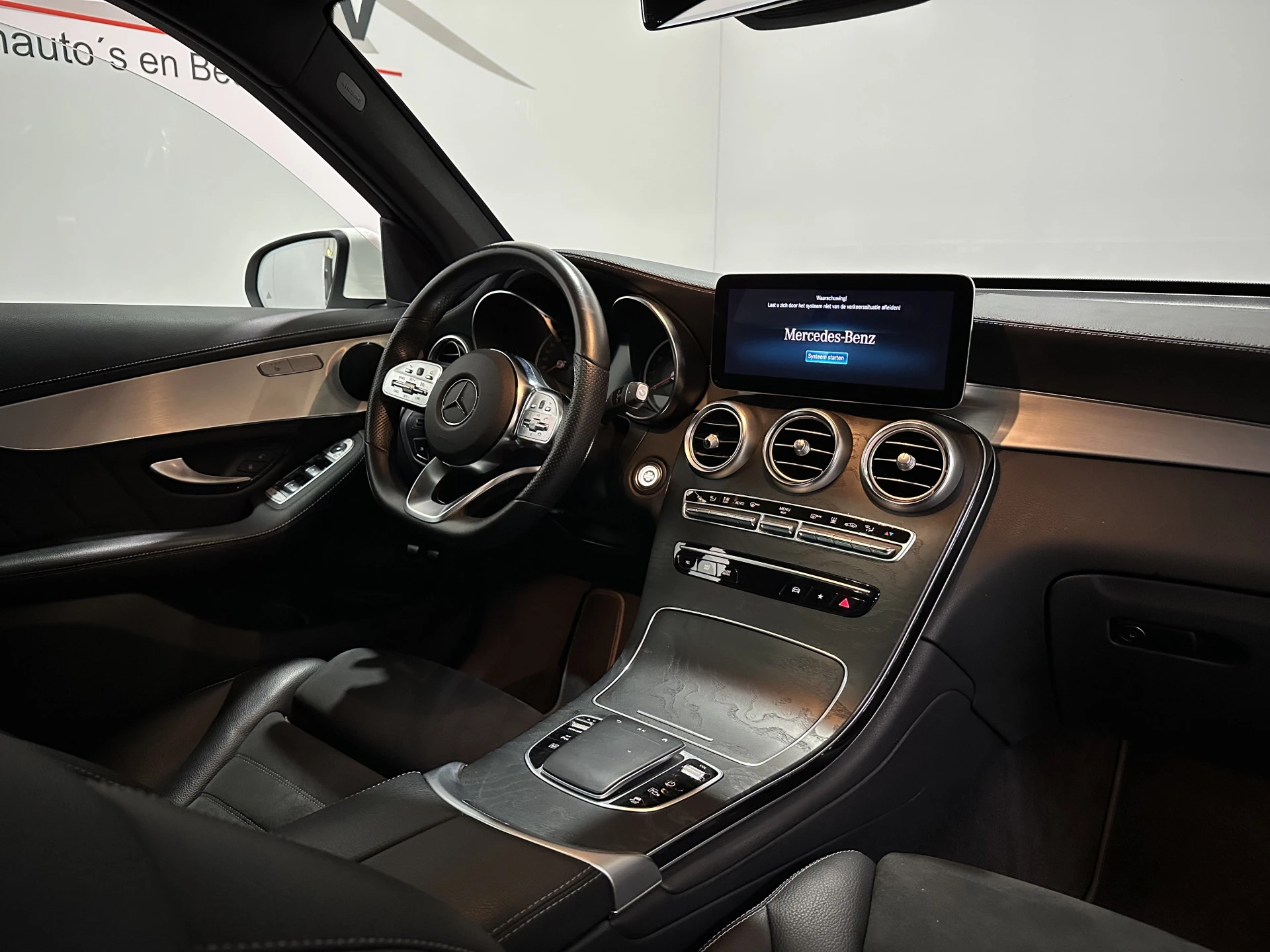 Hoofdafbeelding Mercedes-Benz GLC