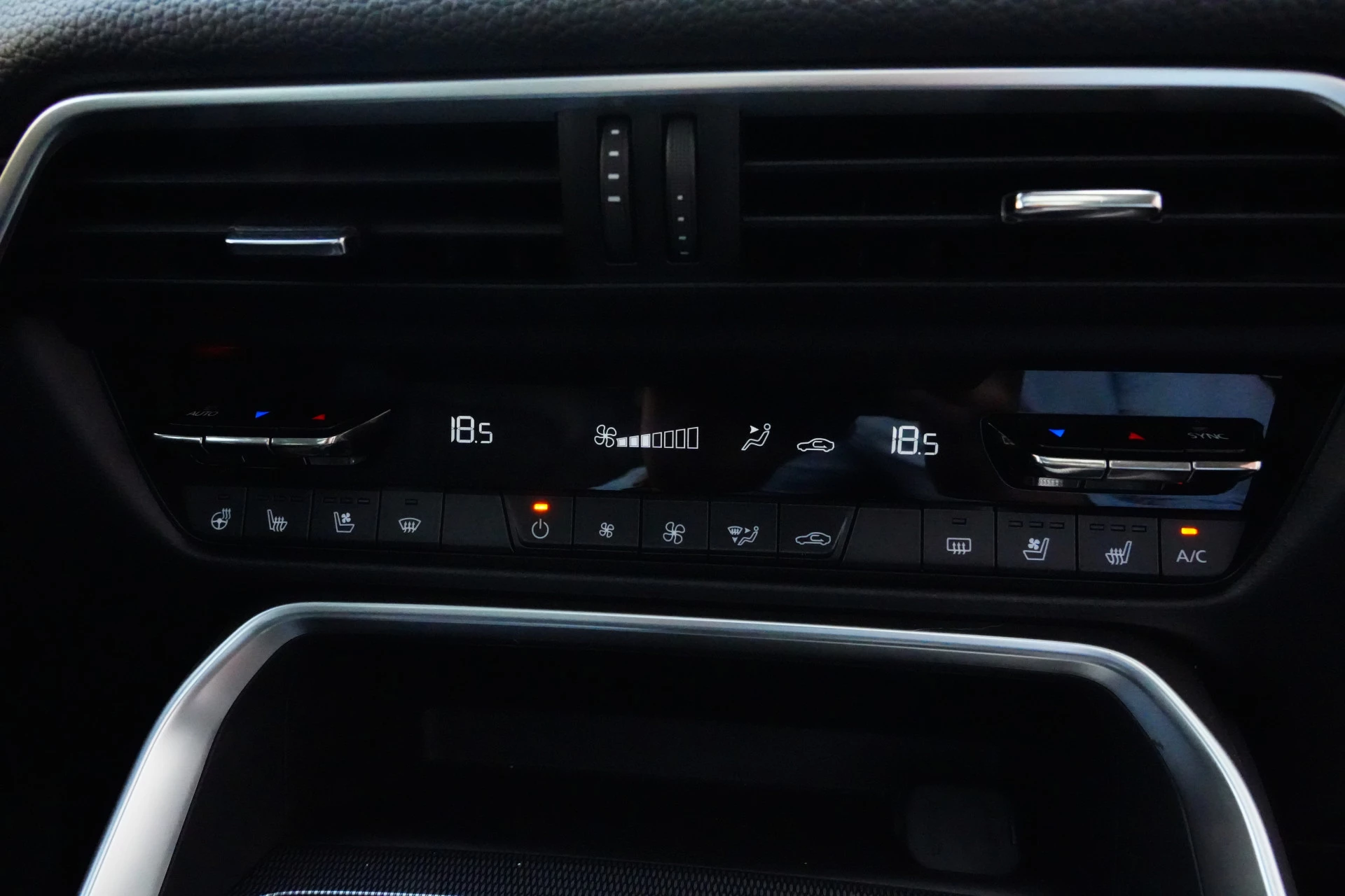 Hoofdafbeelding Mazda CX-60