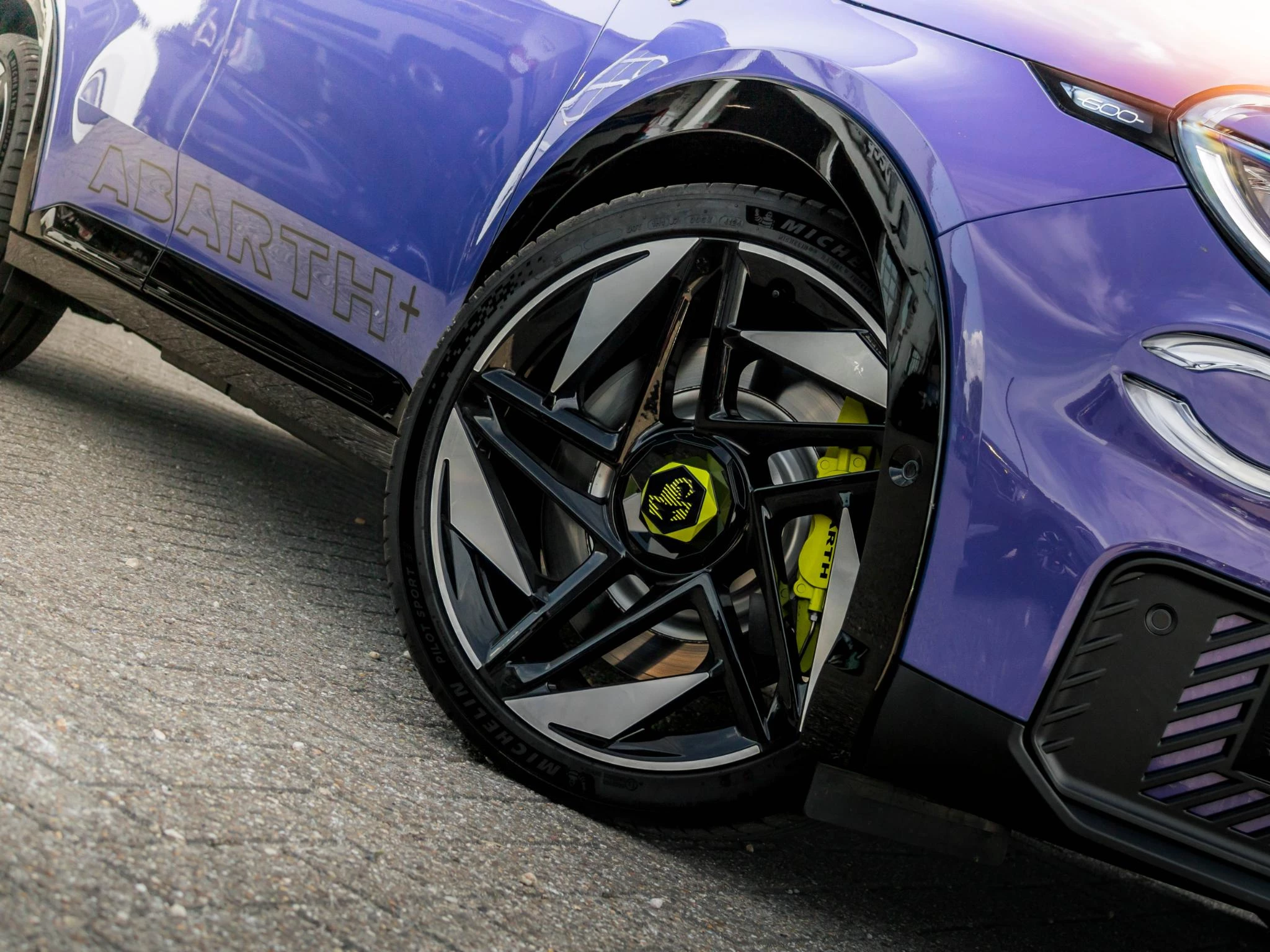 Hoofdafbeelding Abarth 600e