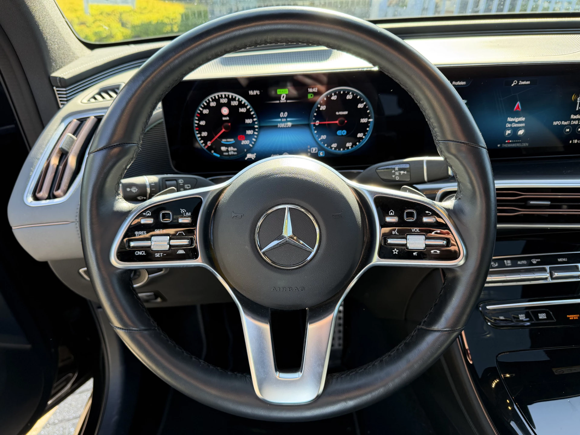 Hoofdafbeelding Mercedes-Benz EQC