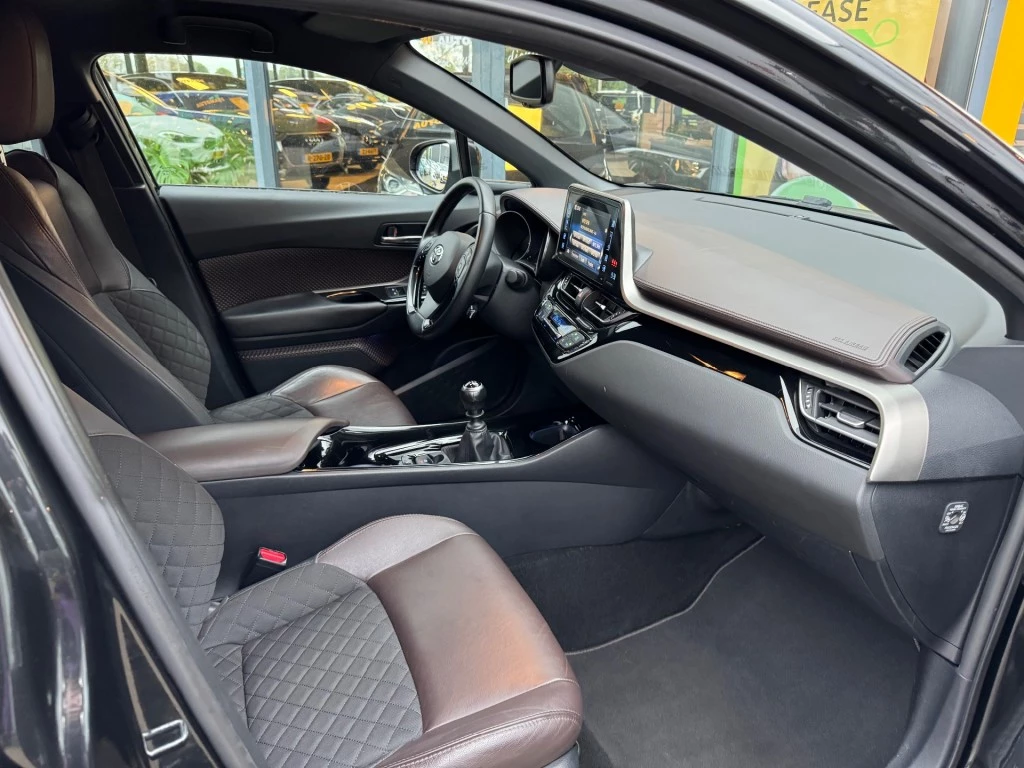 Hoofdafbeelding Toyota C-HR