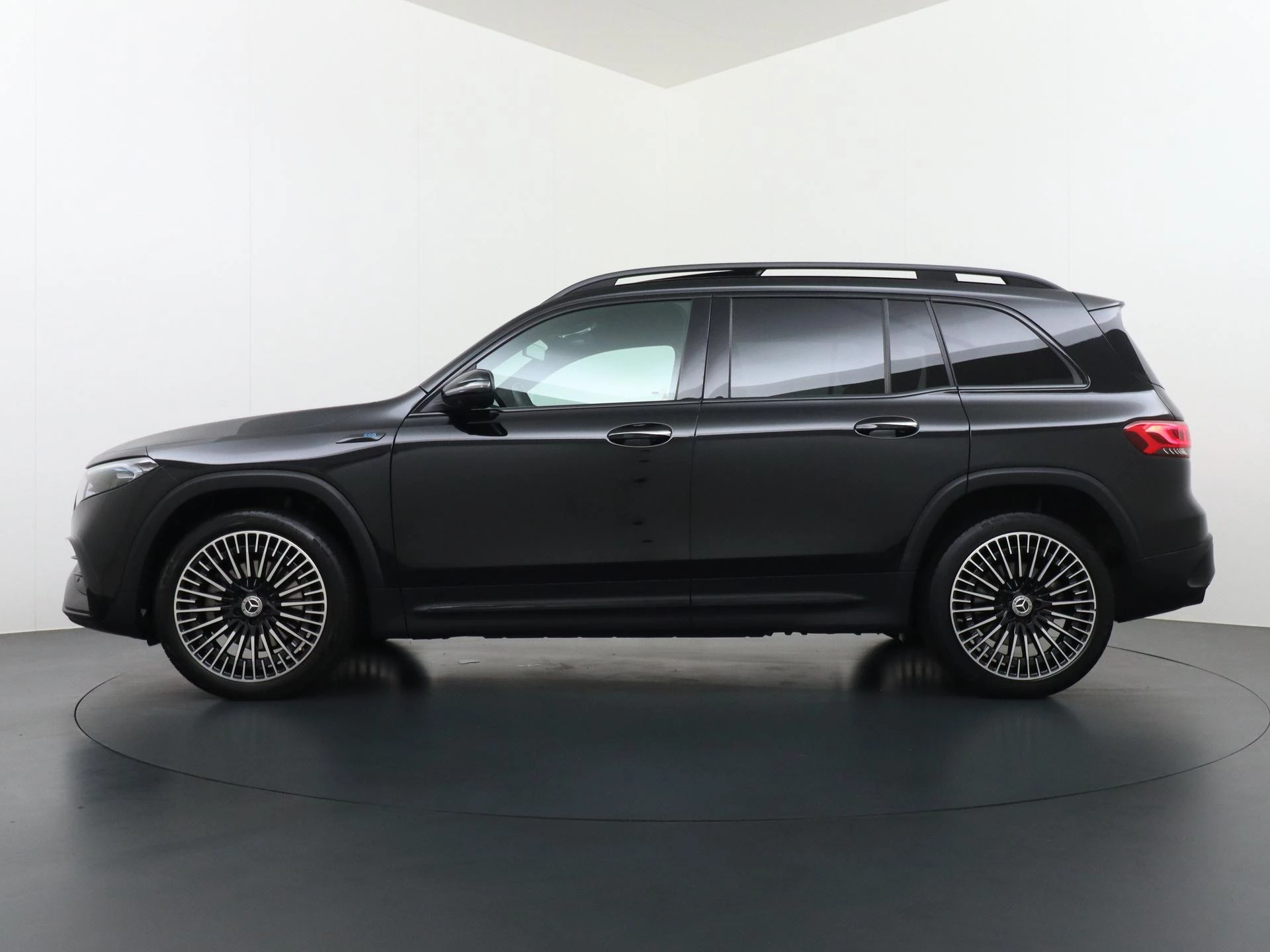 Hoofdafbeelding Mercedes-Benz EQB
