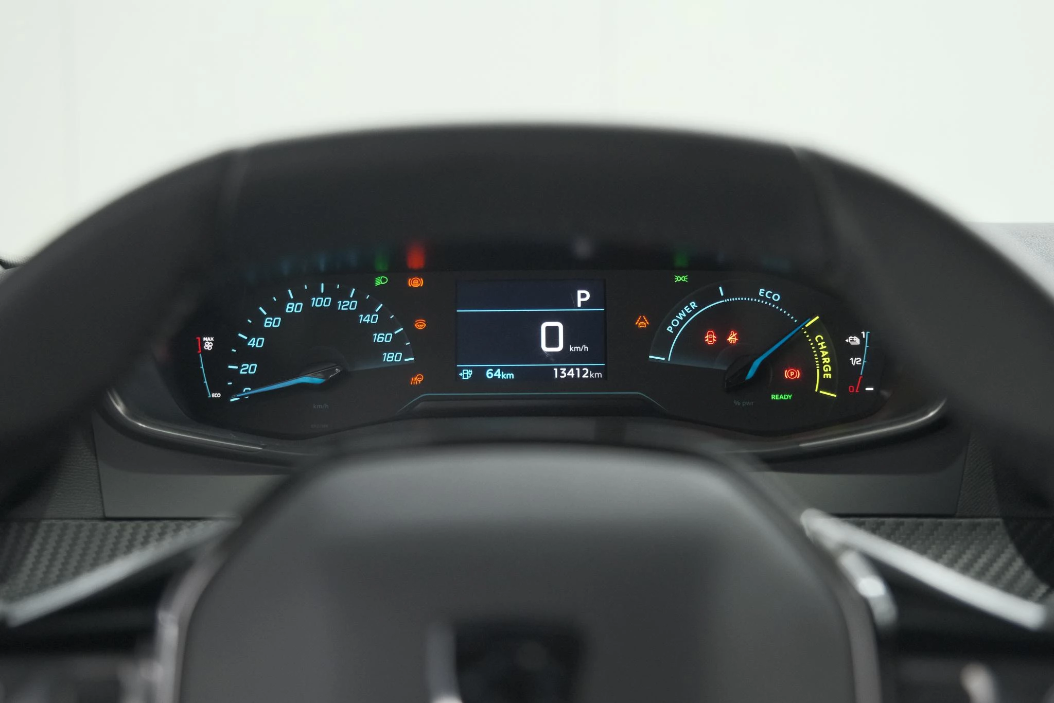 Hoofdafbeelding Peugeot e-2008