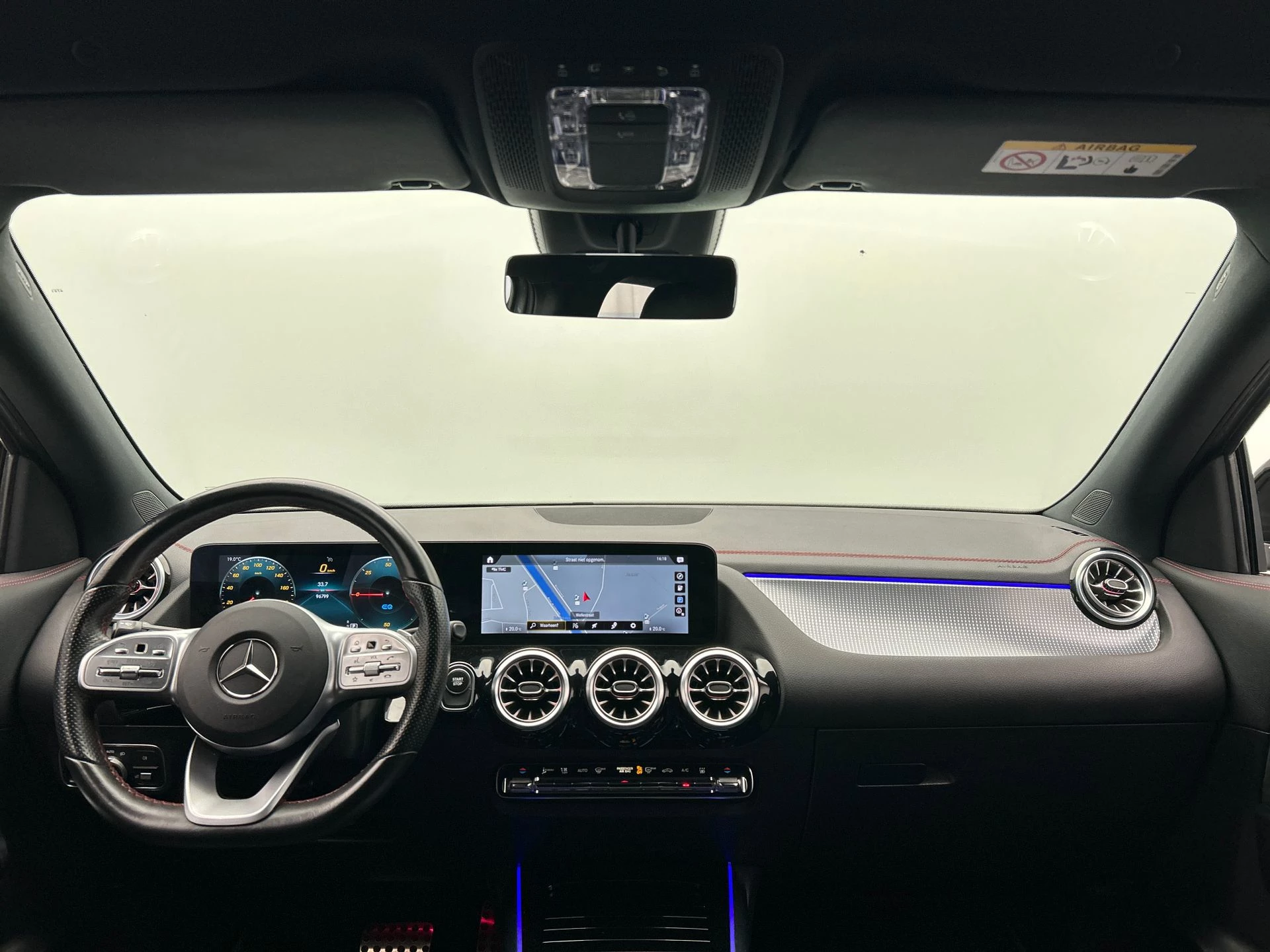 Hoofdafbeelding Mercedes-Benz EQA