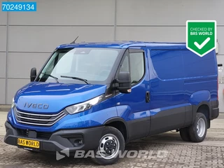 Hoofdafbeelding Iveco Daily Iveco Daily 35C21 3.0L Automaat Laag dak L2H1 Uniek! LED Trekhaak Navi ACC 8m3 Airco Trekhaak