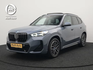 BMW X1 xDrive30e M-Sport Plug In Hybrid Storm Bay Metallic 326pk Dealer O.H. PHEV | Panodak | Lederen Sportstoelen Memory & Massage | Adaptive Cruise | Harman Kardon | Navigatie | 360 Camera | Head Up | Sfeerverlichting | Apple Carplay |