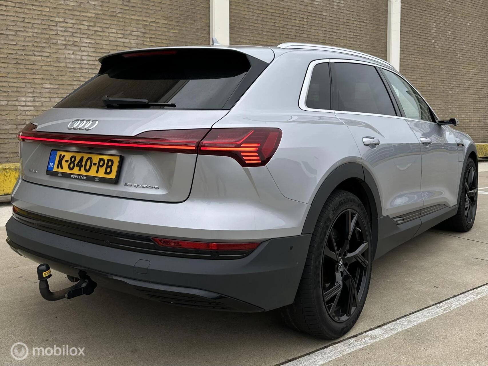 Hoofdafbeelding Audi e-tron