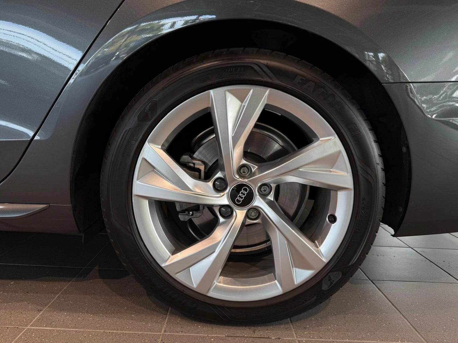 Hoofdafbeelding Audi A4