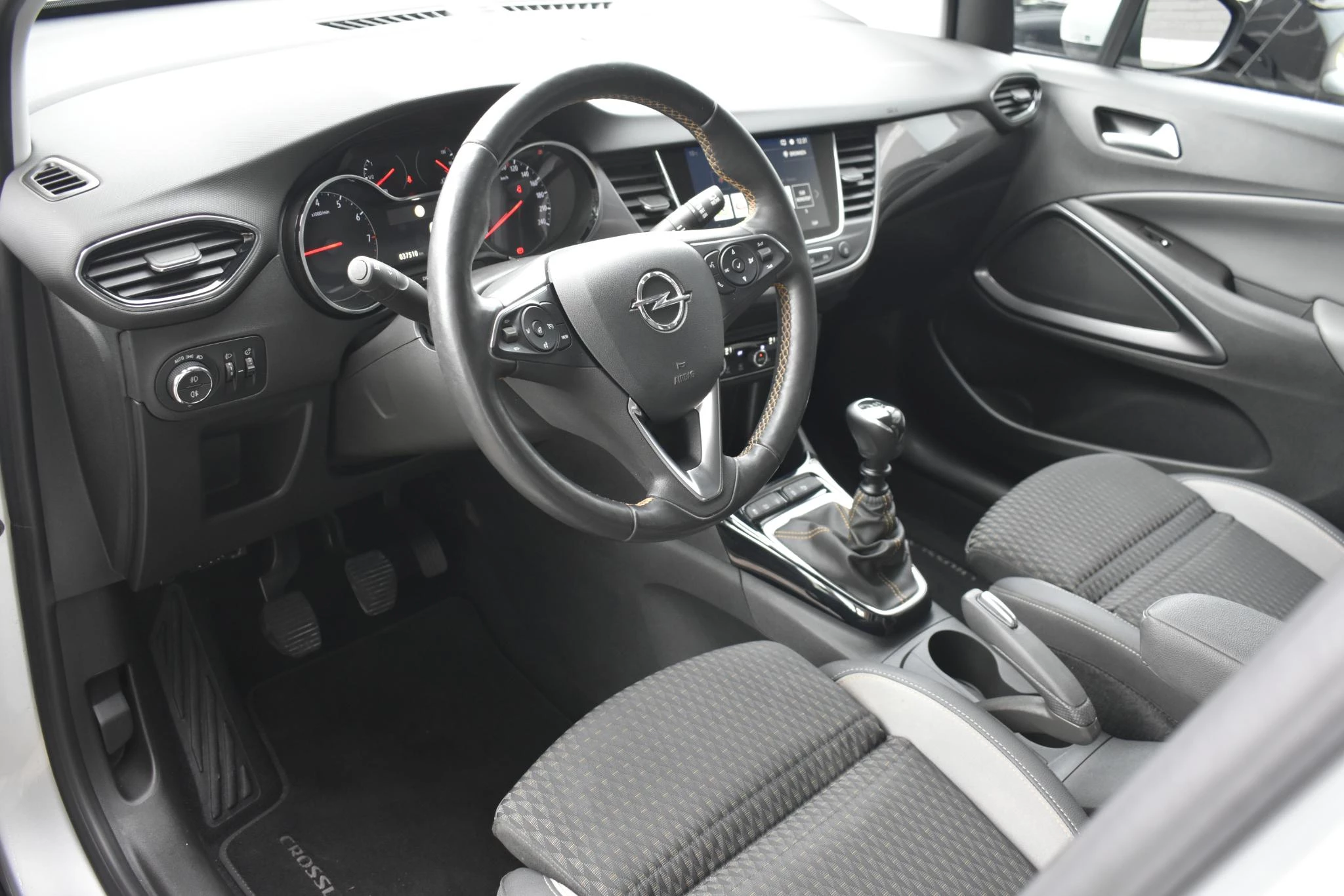 Hoofdafbeelding Opel Crossland X