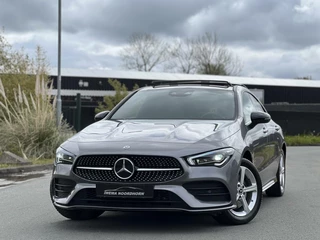 Hoofdafbeelding Mercedes-Benz CLA Mercedes CLA-klasse 250 e AMG CLA250e Coupe Panoramadak|Keyless|Camera 360°|Advanced sound|Sfeerverlichting|Head-up|Multibeam LED|Night pakket