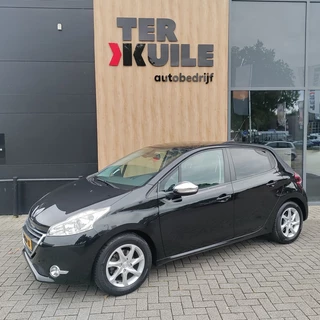 Peugeot 208 1.2 VTI OXYGO 2014 Navi 5 Drs