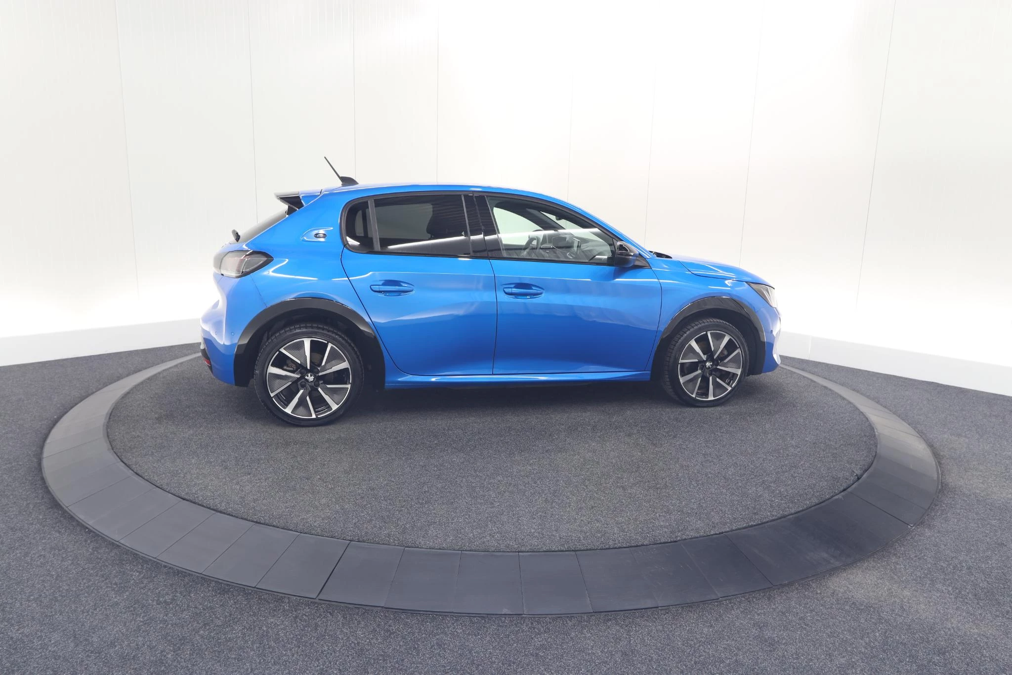 Hoofdafbeelding Peugeot e-208