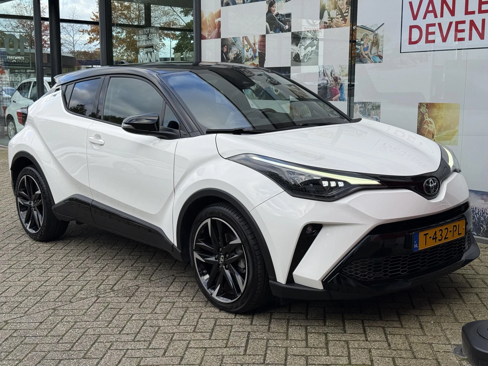 Hoofdafbeelding Toyota C-HR