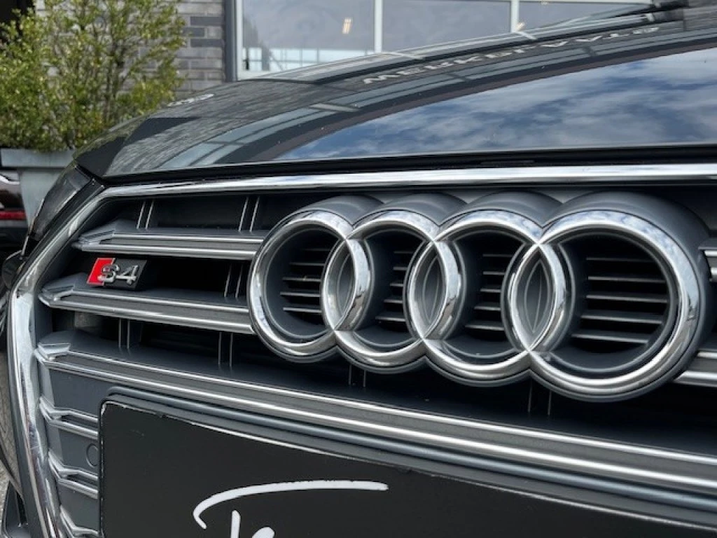 Hoofdafbeelding Audi S4