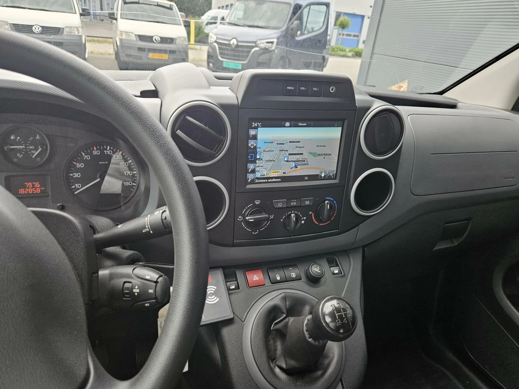 Hoofdafbeelding Peugeot Partner