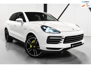 Hoofdafbeelding Porsche Cayenne Porsche Cayenne 3.0 E-Hybrid | 22" | PANO | BOSE | 1e Eigenaar | FULL!