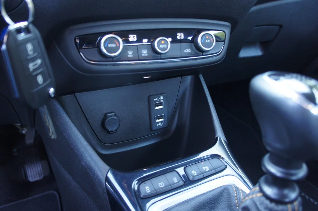 Hoofdafbeelding Opel Crossland X