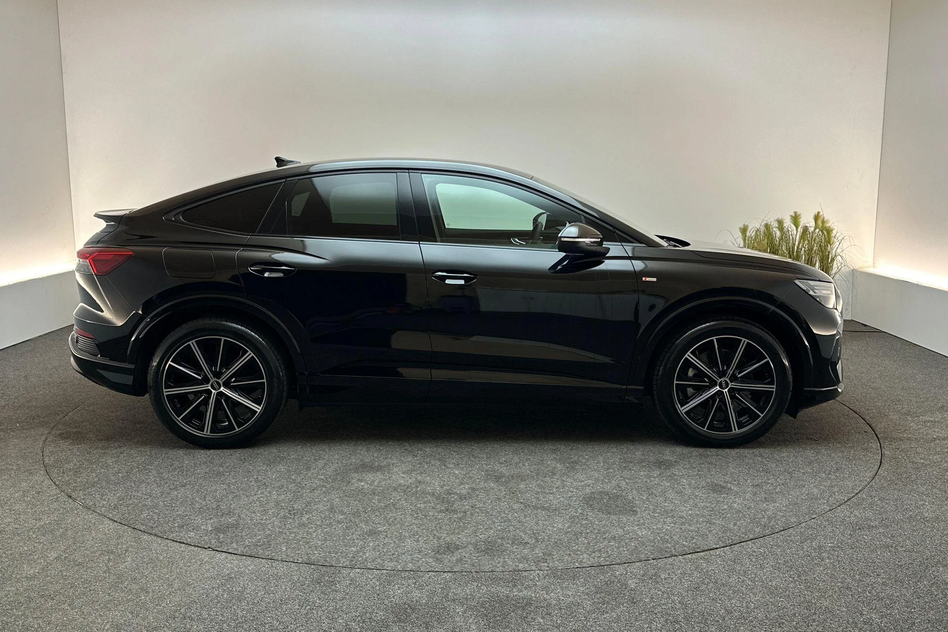 Hoofdafbeelding Audi Q4 e-tron